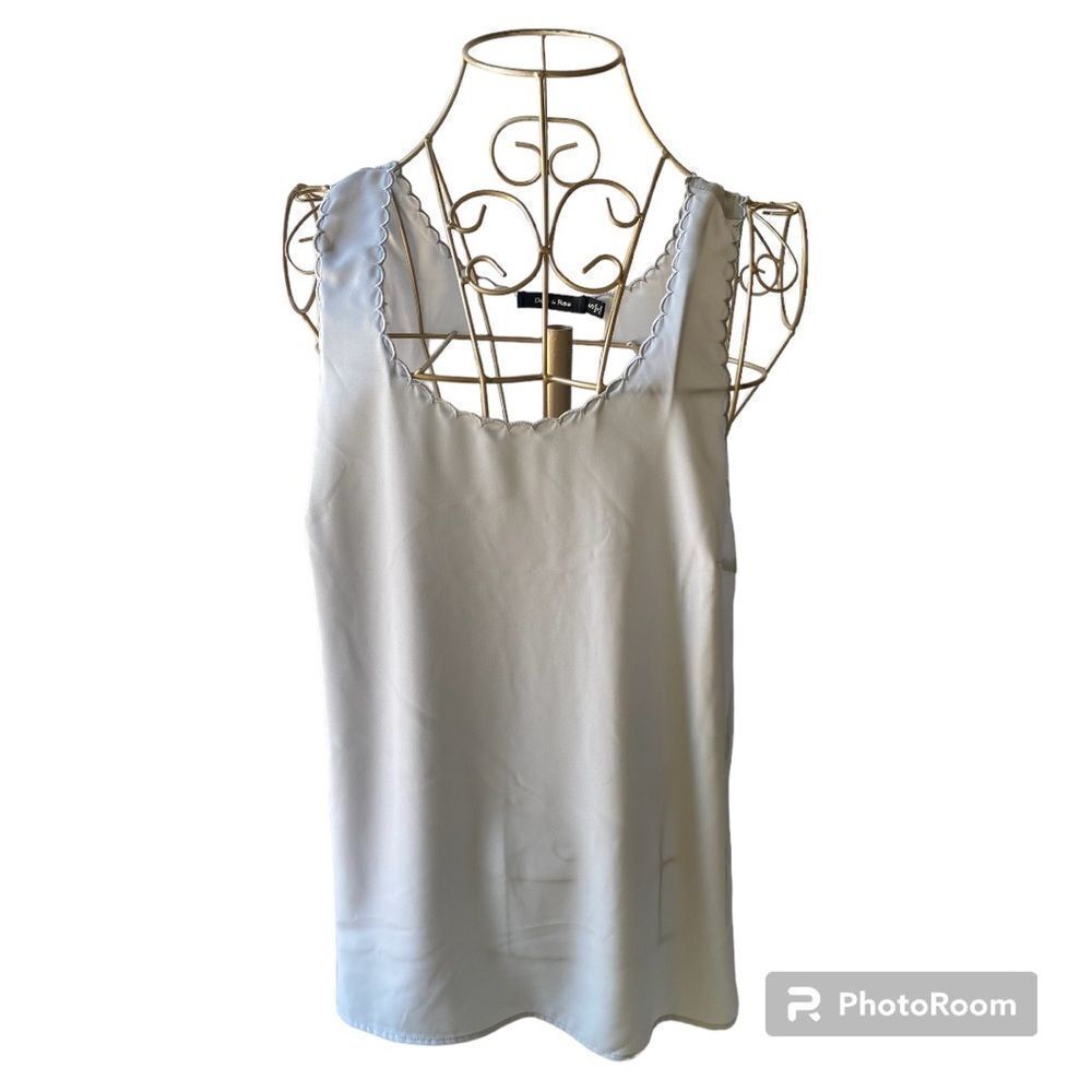 Doe & Rae Blue Scallop Trim Sleeveless Top Size S